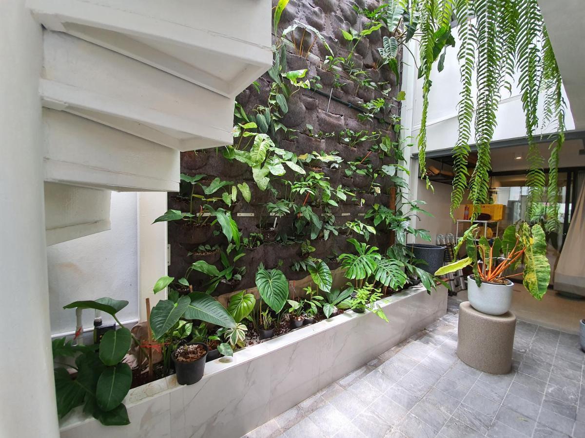 Roompini Bangkok Exterior photo
